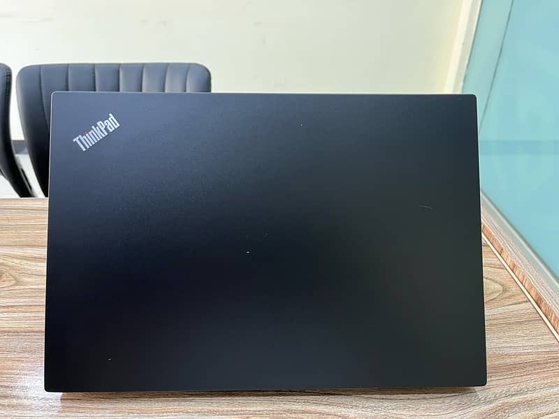 Lenovo ThinkPad E590 Core i5-8th 15.6” FHD Display 5