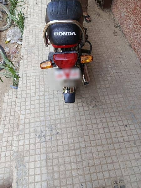 Honda 70cc 2021-8-30 ek rupy ka km nahi hai 5