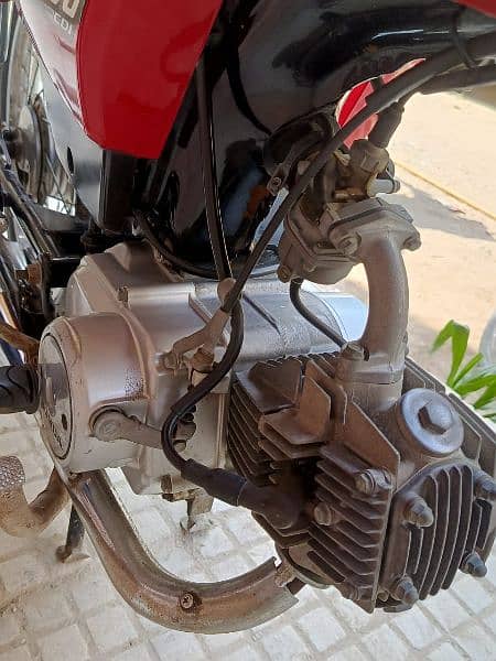 Honda 70cc 2021-8-30 ek rupy ka km nahi hai 7