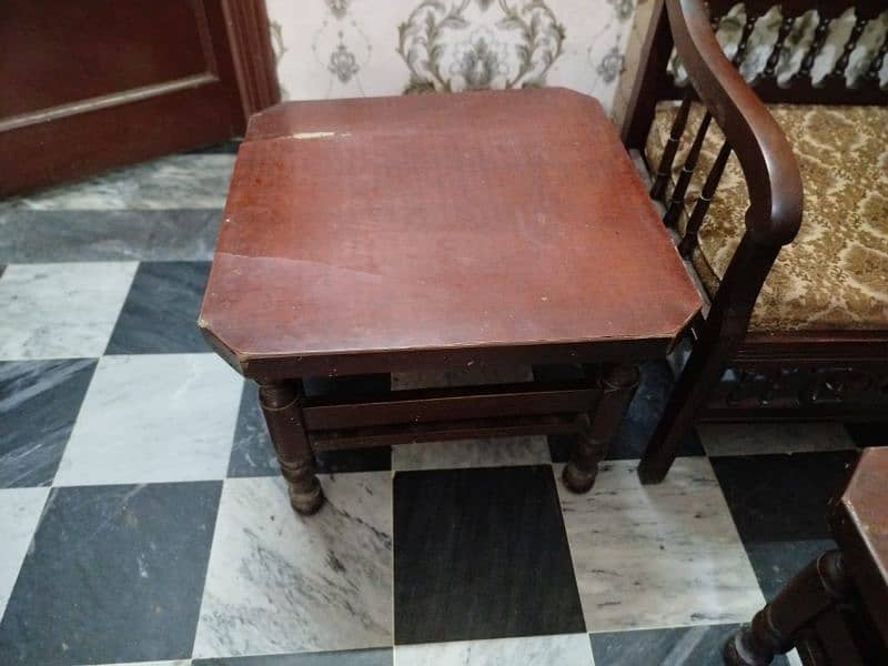 Drawing room table set of 3 9