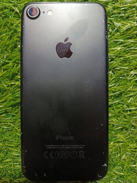 i phone 7 32gb Non Pta no repair no open battery health 86 1