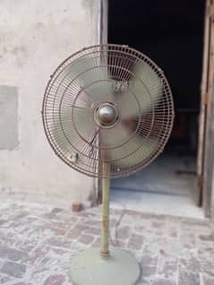 Original Beeta Pedestal Fan.