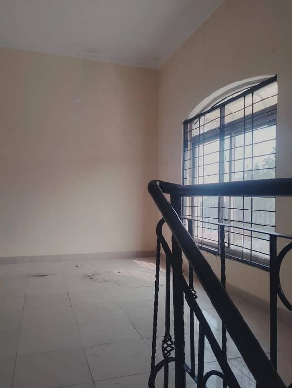 08 MARLA LIKE NEW HOUSE AVAILEBAL FOR RENT IN BAHRIA TOWN LAHORE 11