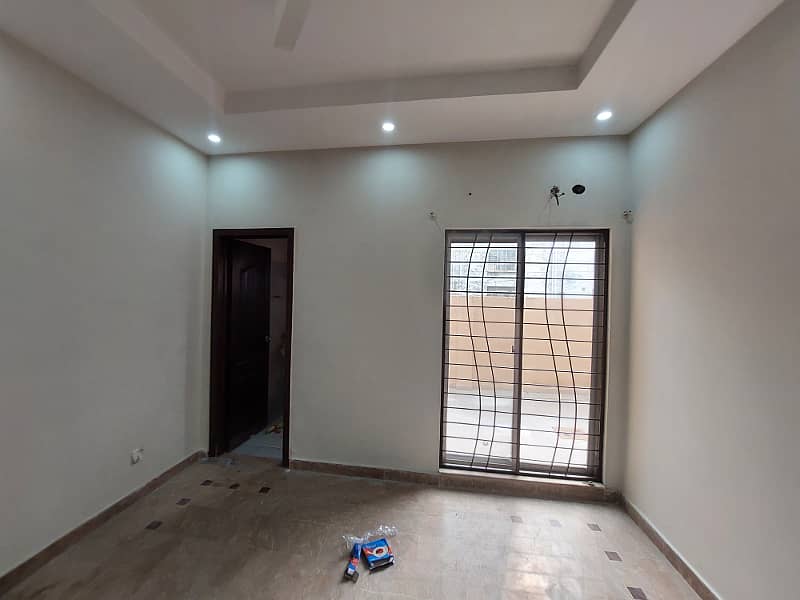 6 Marla 2nd Floor Flat for Rent is available in imperial homes lahore 9