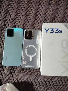 y33s,8+4,128gb condition 10 by 10 no open no repair box charger