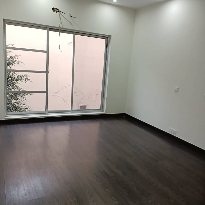 01 KANAL BEAUTIFUL UPPER PORTION AVAILABLE FOR RENT 0