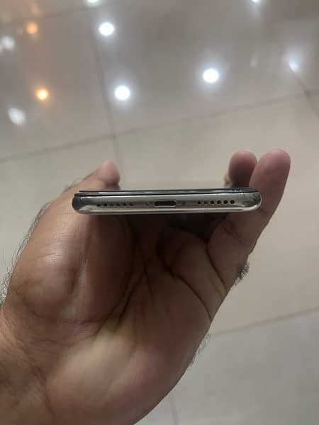 iPhone X PTA Approved 64 Gb 3