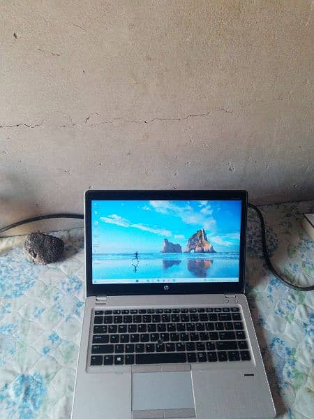 HP Laptop EliteBook Folio 9480m urgent sell 8 RAM 500 GP Memory 3