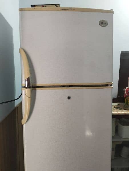 LG refrigerator 0