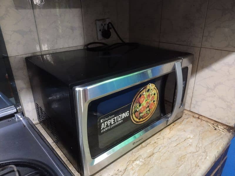 microwave oven electric 0