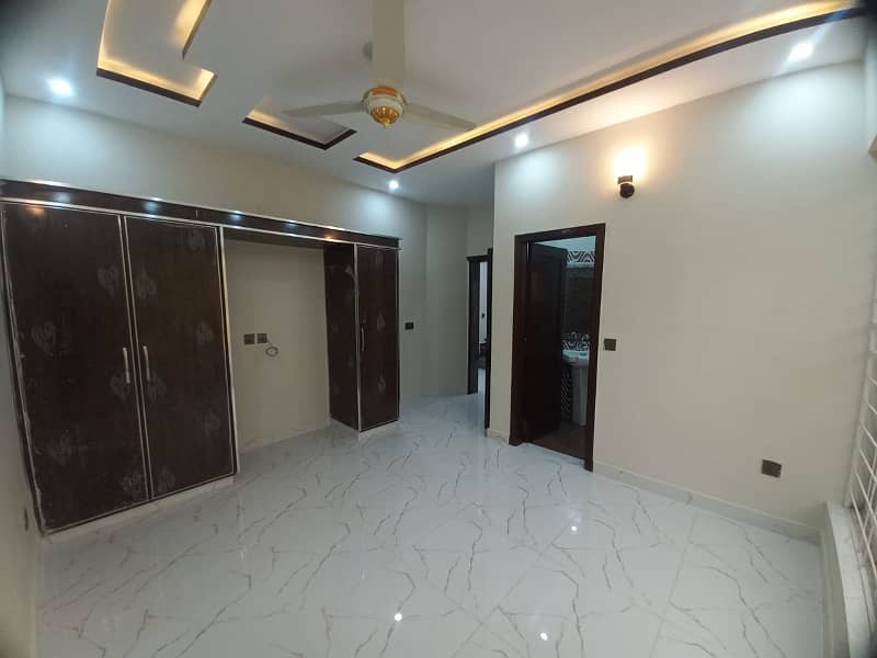 10 Marla Brand New Luxury House Available For Rent In Bahria Town Lahore. 10