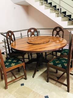 Dining Set complete Available For Sale / Reasonable Price