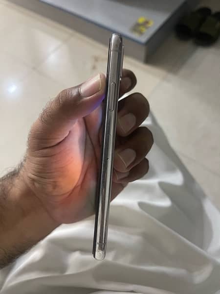 iPhone X 64 gb PTA he 5