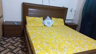 king size wooden bed with side table and dressing table 50k