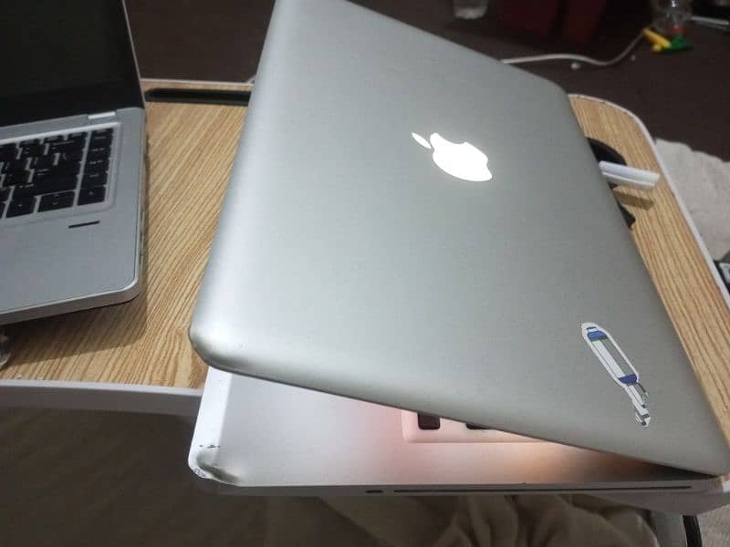 Mac Book Pro 1