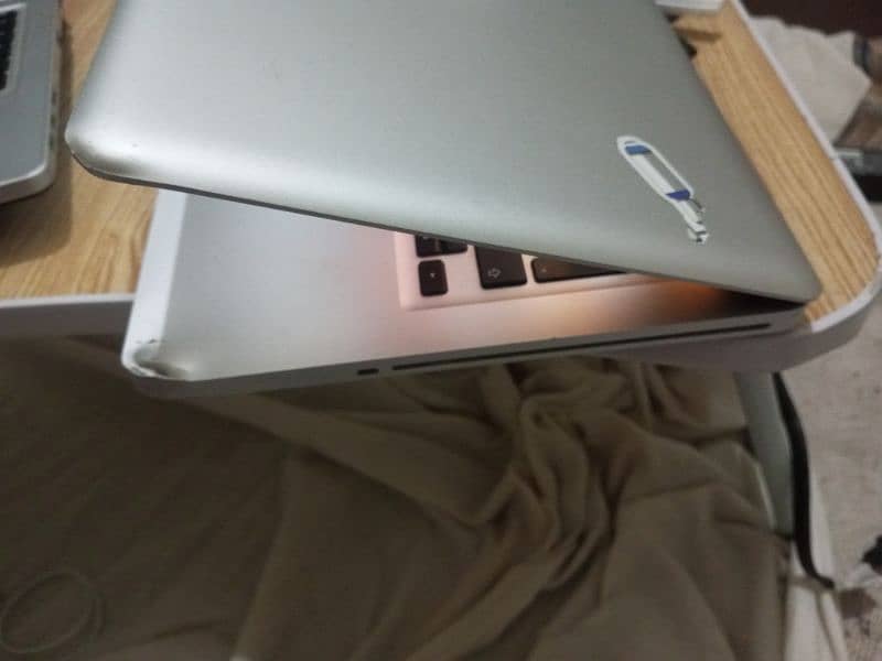 Mac Book Pro 256GB +1TB free 2