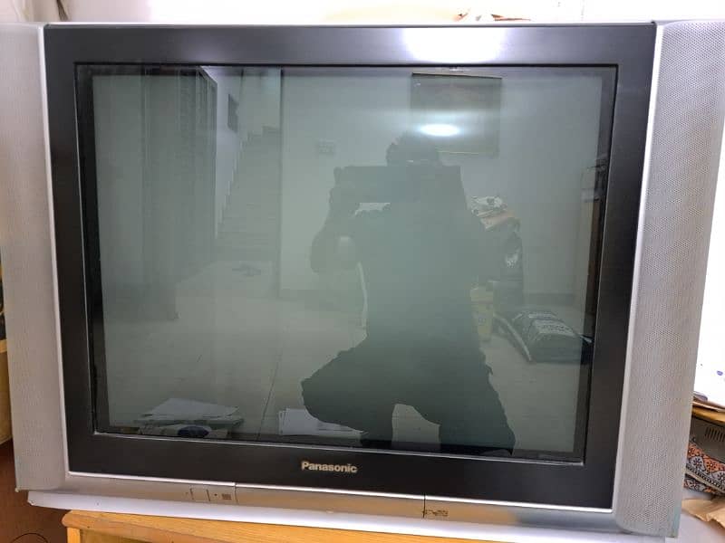 29 inch coloured TV in excellent condition 0