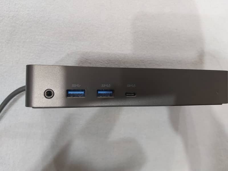 Dell dock D6000 5