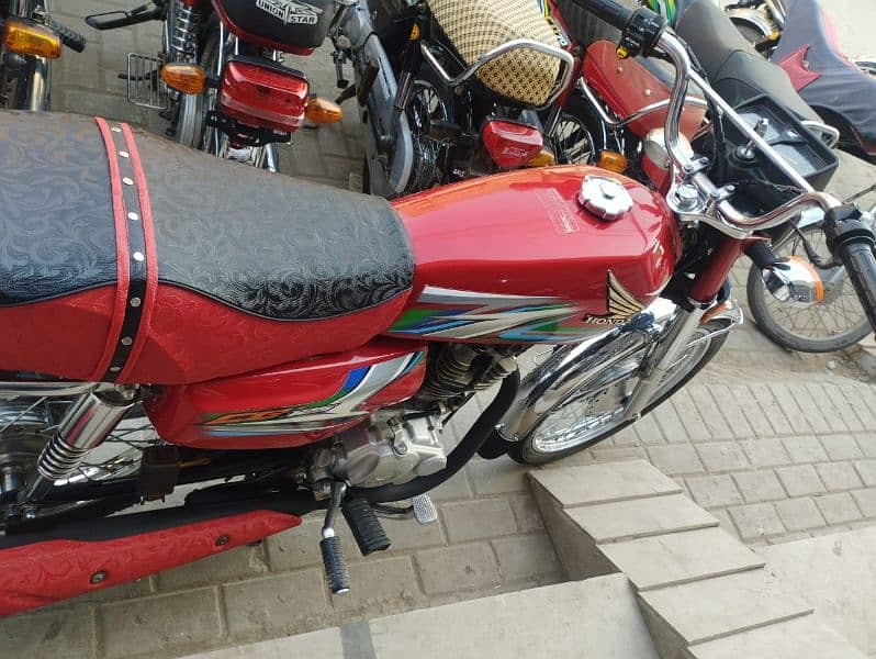 Honda 125 Model 2023 Karachi Num 0