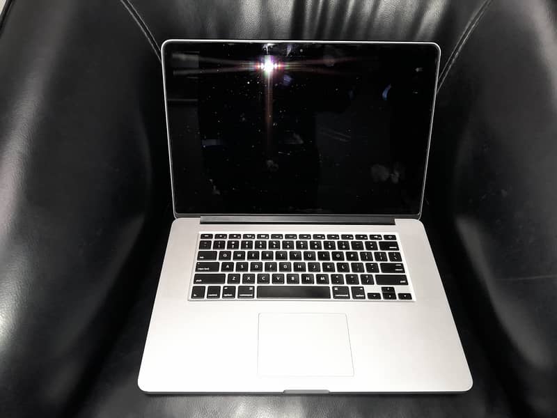 Apple Macbook Pro 1