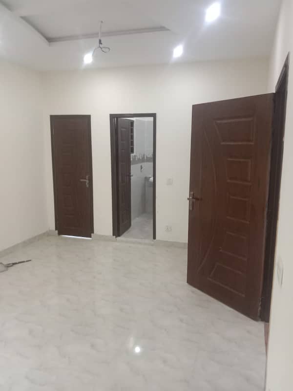 5 MARLA BEAUTIFUL HOUSE AVAILABLE FOR RENT IN DHA RAHBER 11 SECTOR 2 BLOCK M 3