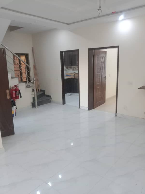 5 MARLA BEAUTIFUL HOUSE AVAILABLE FOR RENT IN DHA RAHBER 11 SECTOR 2 BLOCK M 18