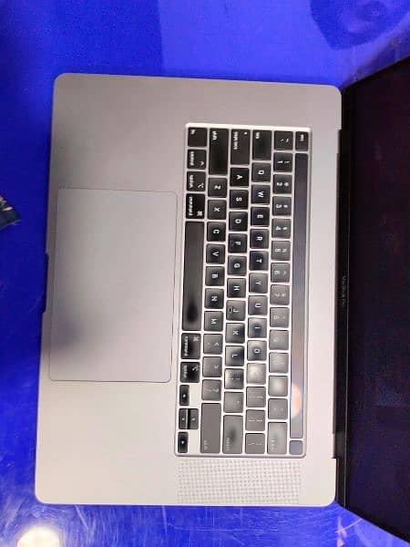 Apple MacBook Pro 2019 1