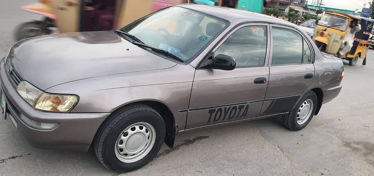 Toyota Corolla XE 2002 8