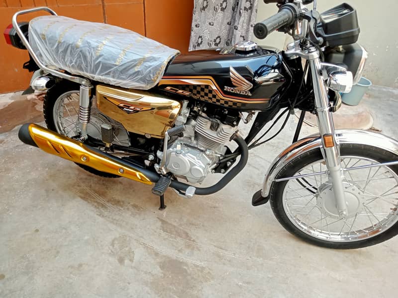 Honda 125 Gold Edition self start 2024 k 8 month ki nikli unregistered 4