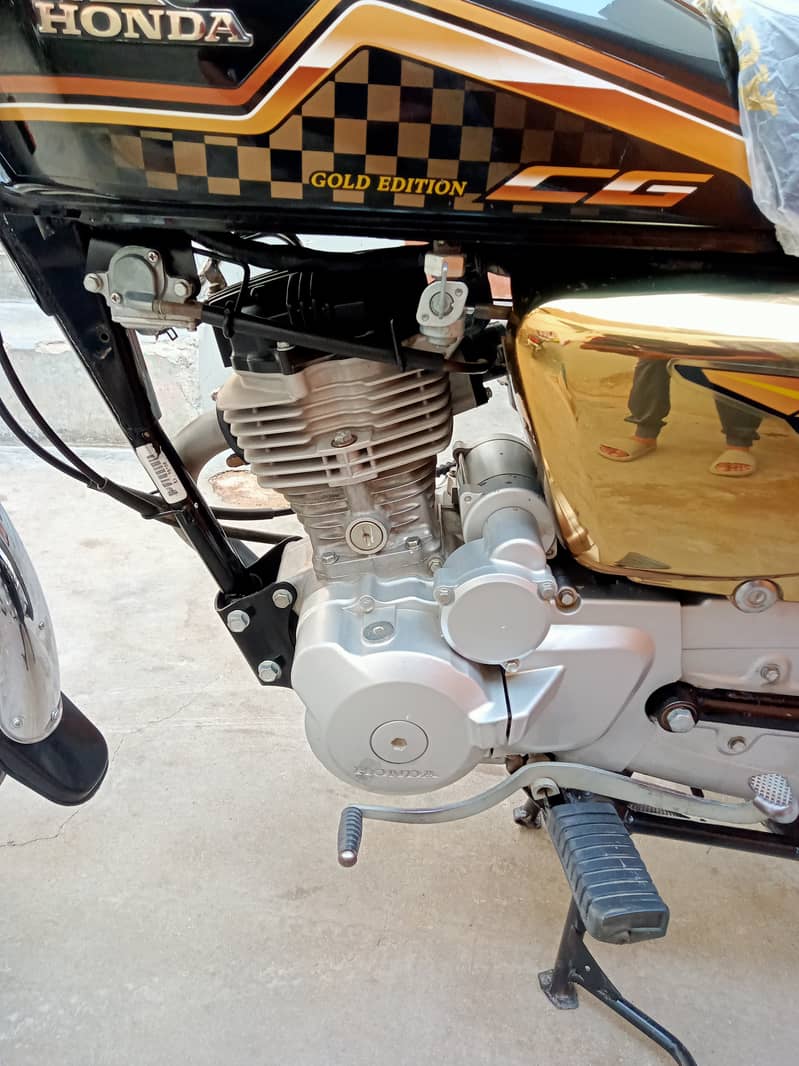 Honda 125 Gold Edition self start 2024 k 8 month ki nikli unregistered 5