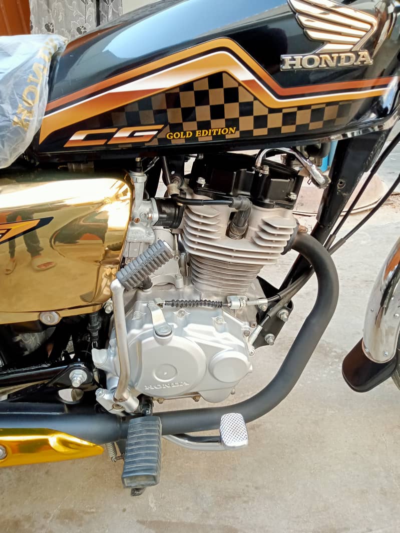 Honda 125 Gold Edition self start 2024 k 8 month ki nikli unregistered 6