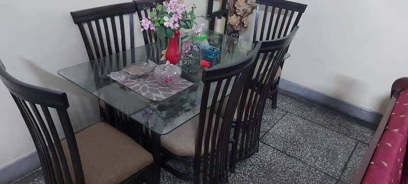 High-quality dinner table with 6 chairs for sale. 2