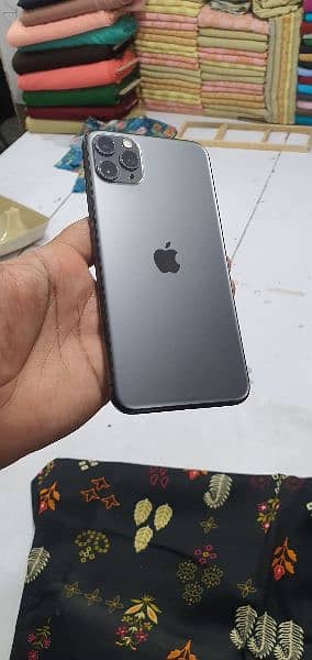 iphone 11 pro max ( non pta ) urjnet sell 1