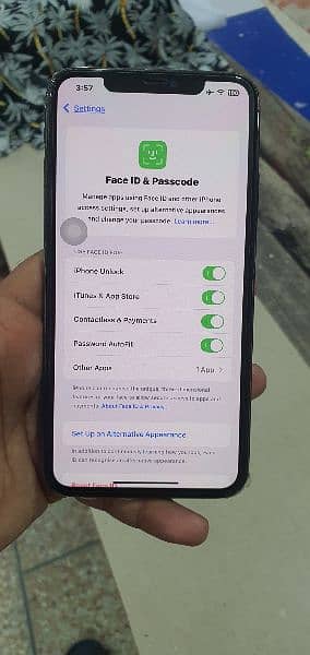 iphone 11 pro max ( non pta ) urjnet sell 8