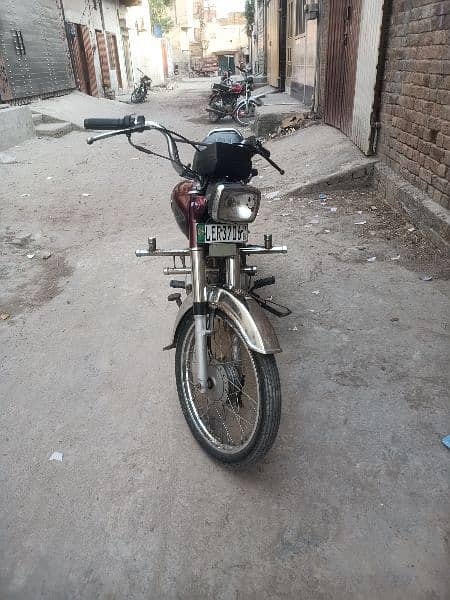 03286111920 Honda 70 2018 model Lahore number red colour 4