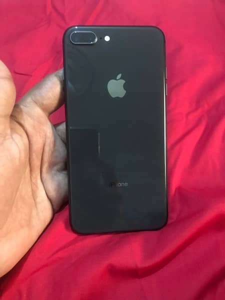 iPhone 8 Plus (64gb) 5