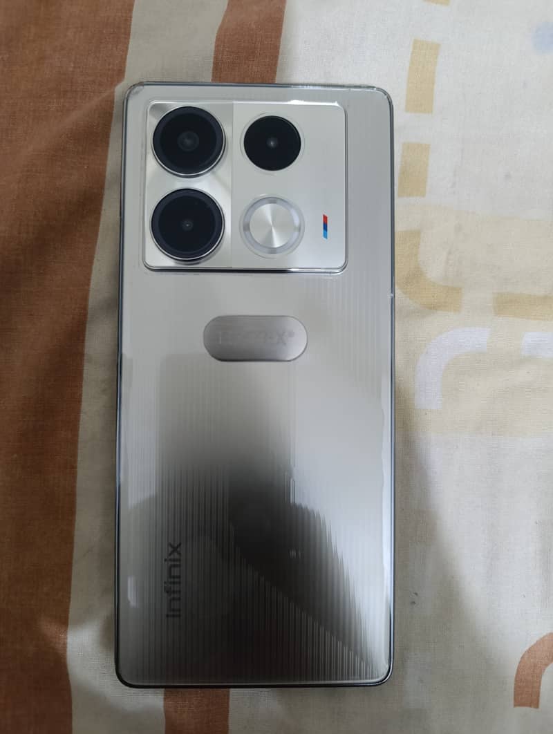 infinix Note 40 BMW Racing Edition 0