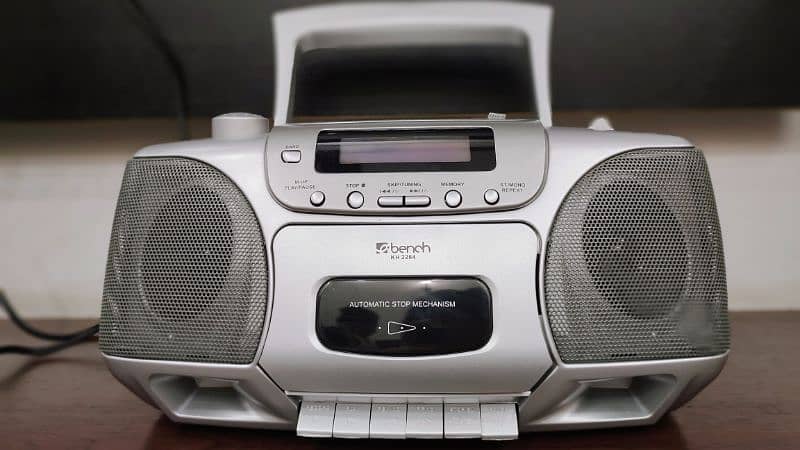 Radio cassette recorder digital audio player 3