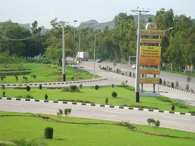 MULTI GARDENS B17 ISLAMABAD B BLOCK 1 KANAL GOOD LOCATION PLOT AVAILABLE FOR SALE 3