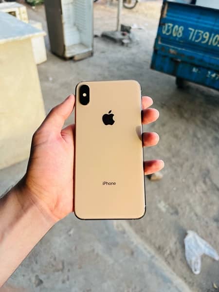 Iphone xs max (256 gb) 7