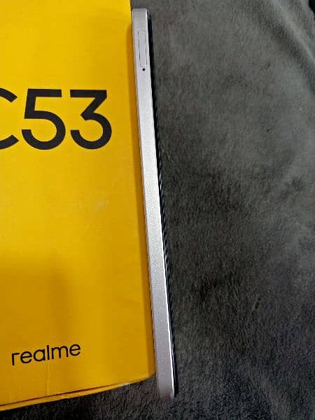 Realme C53 6/128 5