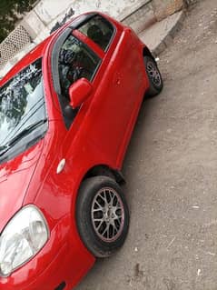 Toyota Vitz 2004