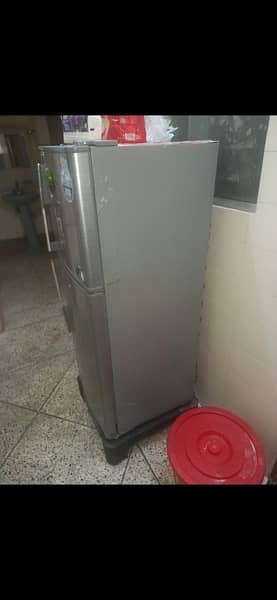 dawlence medium refrigerator 1