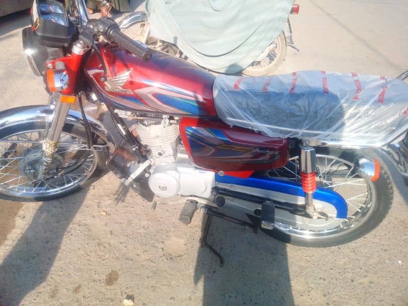 honda 125 GOOD CONDITION TOTAL JANION ONLIY CALL 8