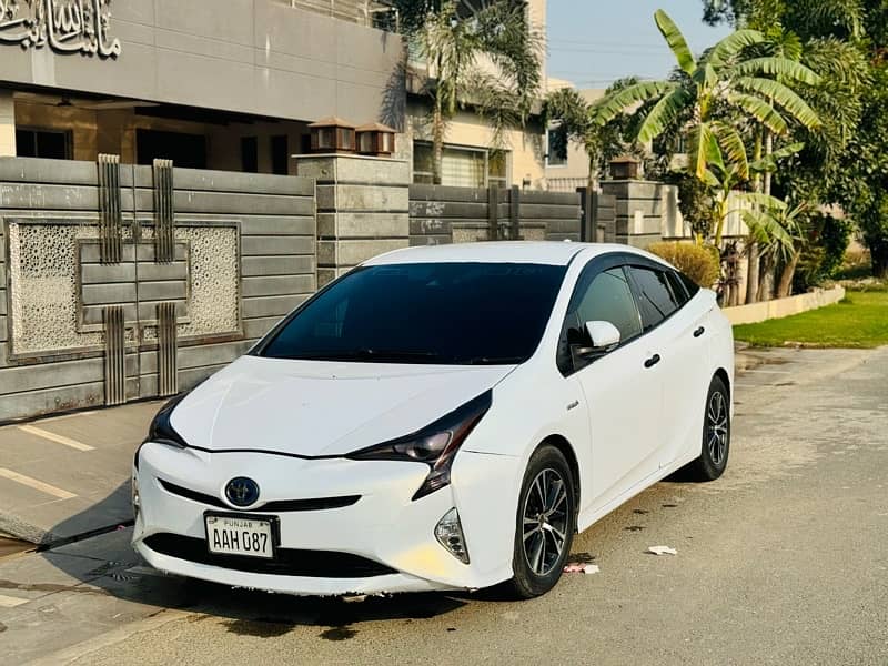 Toyota Prius 2016 3