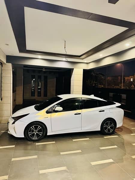 Toyota Prius 2016 4