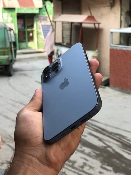 Apple IPhone 13 pro max (jv). . 1