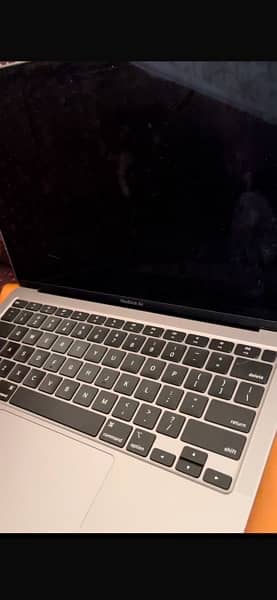 MacBook Air M1 chip for urgent sale 5