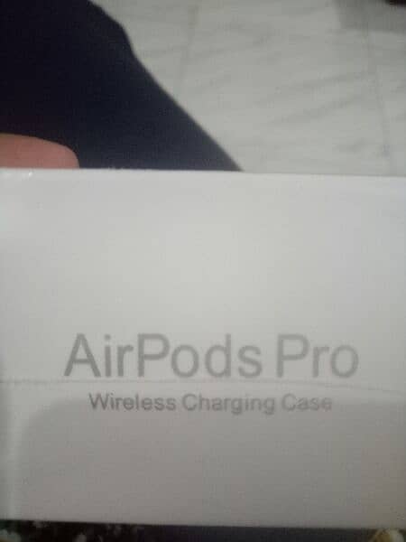 Apple airpods pro with wireless charging case 1