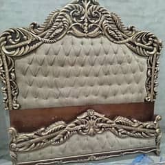 I want sale bed set side table bed or dreaing 0